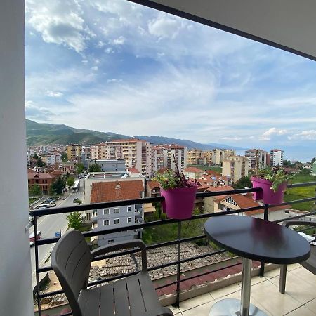 Guest'S Apartament Pogradec Bagian luar foto