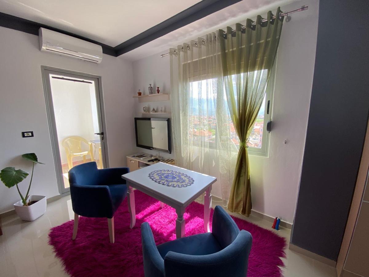 Guest'S Apartament Pogradec Bagian luar foto