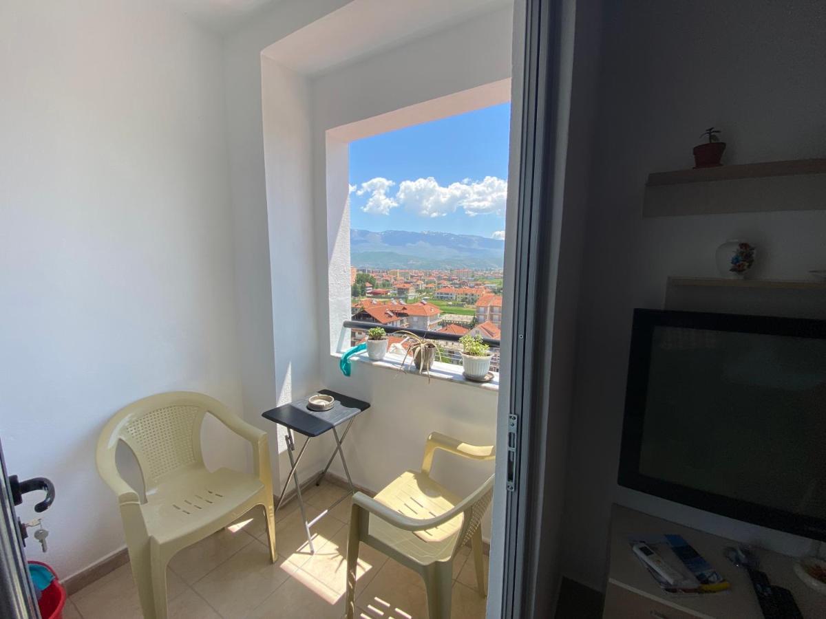Guest'S Apartament Pogradec Bagian luar foto