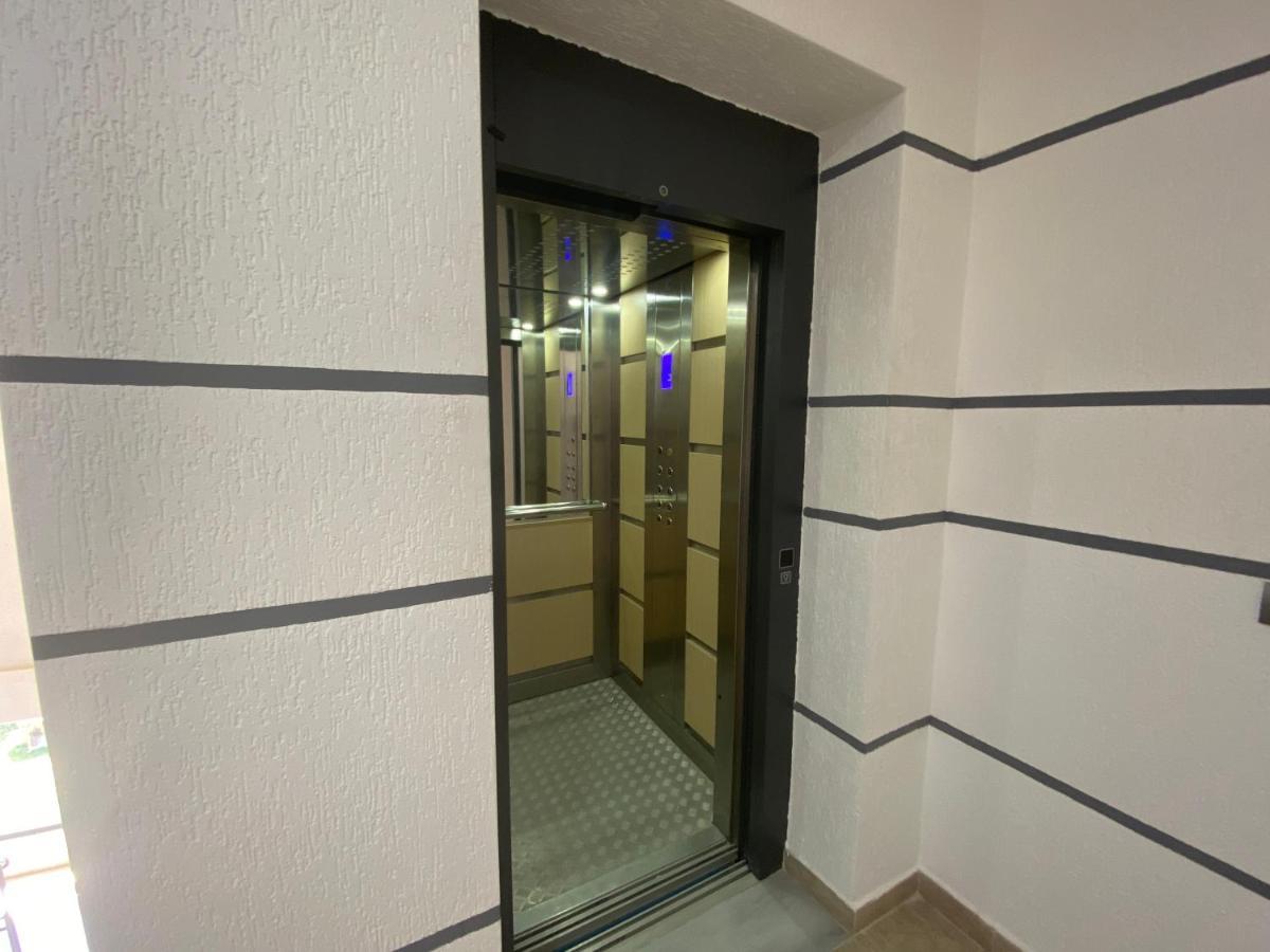 Guest'S Apartament Pogradec Bagian luar foto