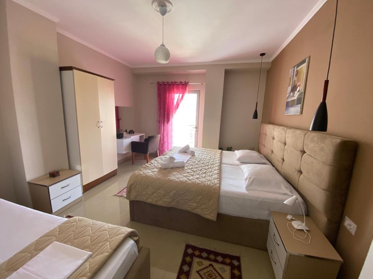 Guest'S Apartament Pogradec Bagian luar foto