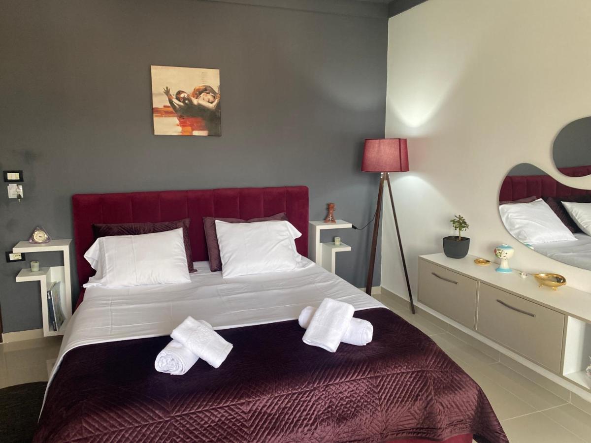 Guest'S Apartament Pogradec Bagian luar foto