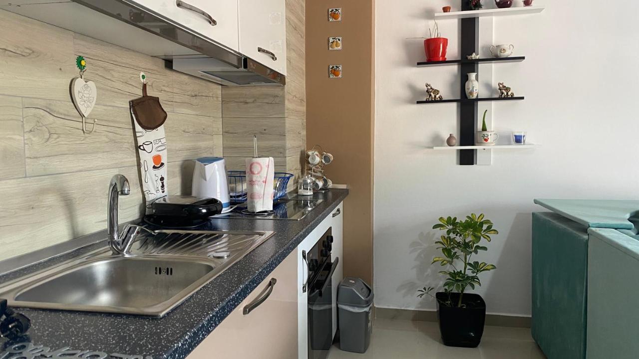 Guest'S Apartament Pogradec Bagian luar foto