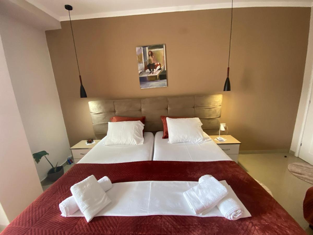 Guest'S Apartament Pogradec Bagian luar foto