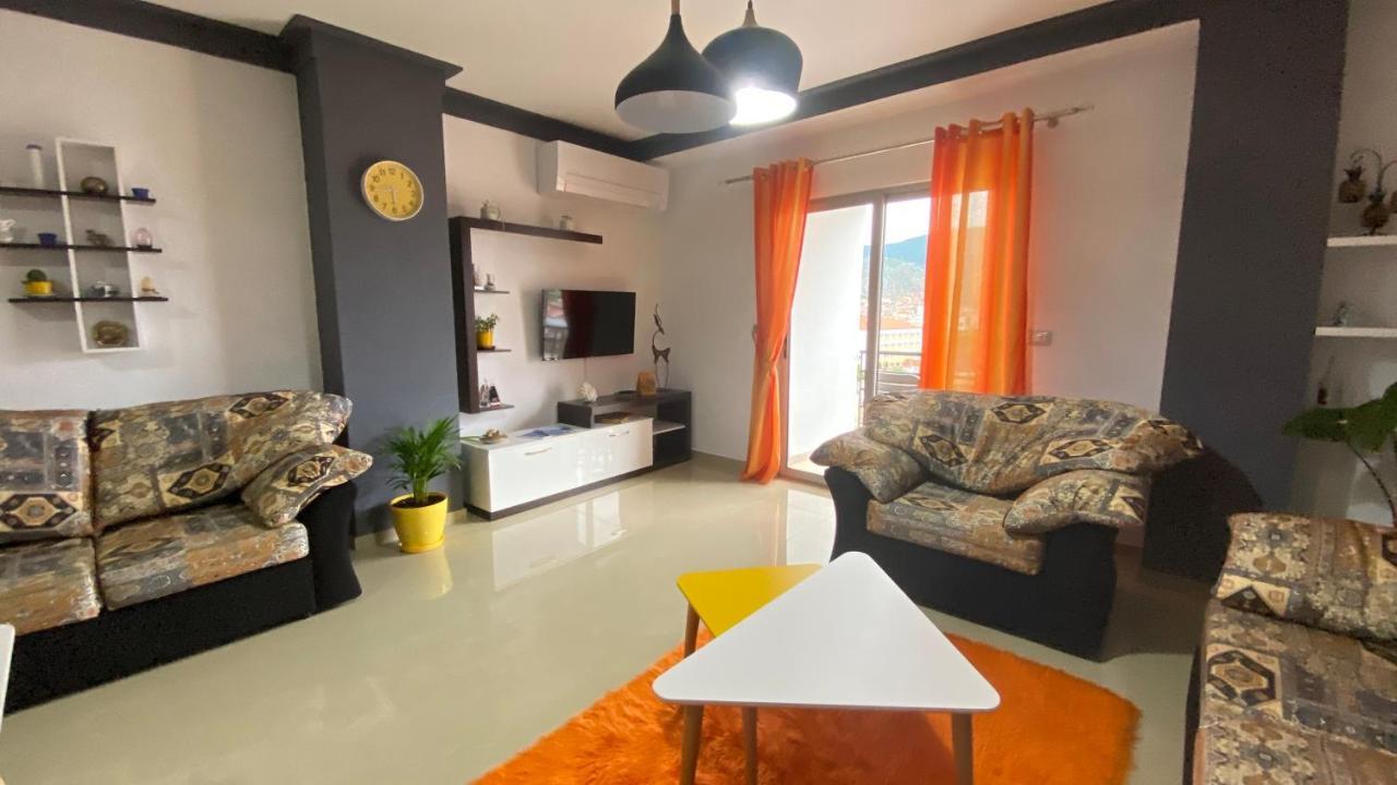 Guest'S Apartament Pogradec Bagian luar foto
