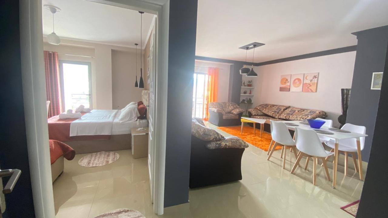 Guest'S Apartament Pogradec Bagian luar foto