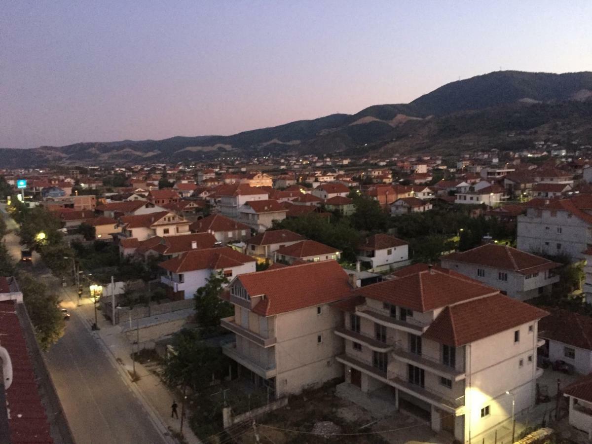 Guest'S Apartament Pogradec Bagian luar foto