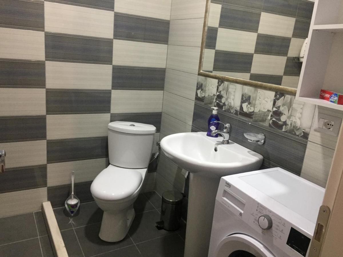 Guest'S Apartament Pogradec Bagian luar foto