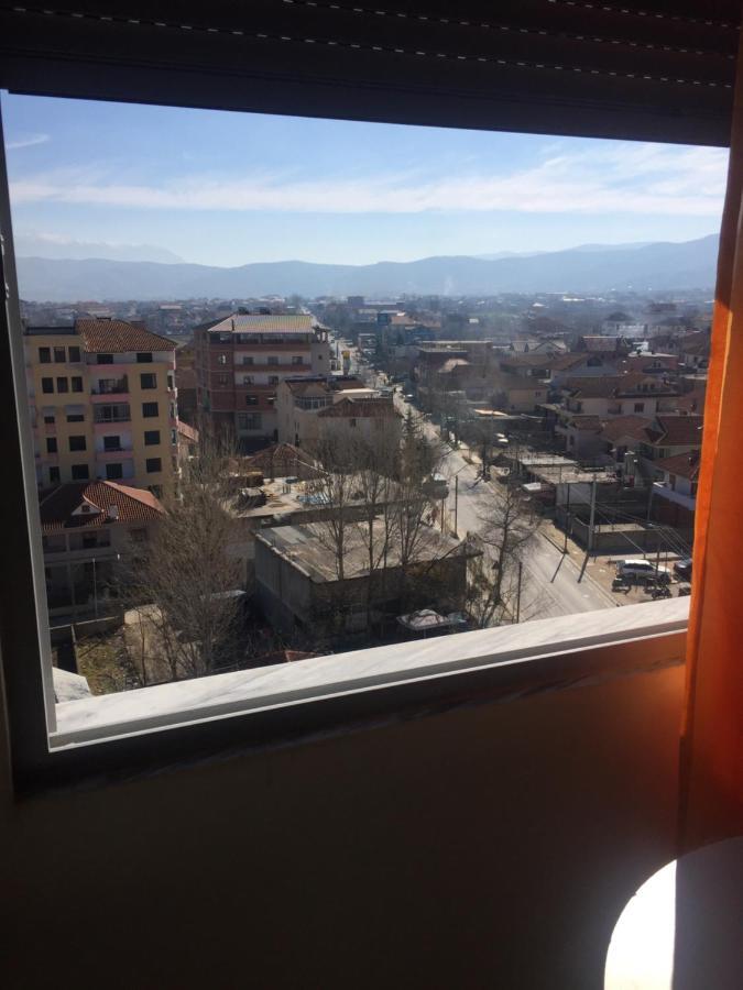 Guest'S Apartament Pogradec Bagian luar foto